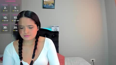 Snapshot of kellymillian_ chatting on October 2025 07:27:01 PM kellyMillian  online show from October 2025 07:27:01 PM