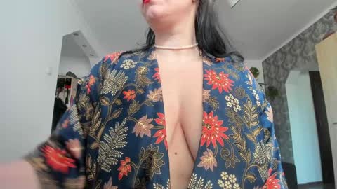 Snapshot of kellymorgan_ chatting on February 2025 12:28:01 PM Monday - Friday  08 am - 3 pm GMT 3 online show from February 2025 12:28:01 PM