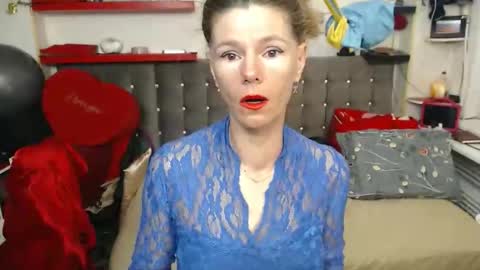 kelly online show from October 2025 01:56:01 AM