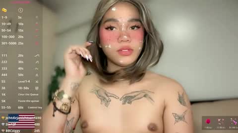Snapshot of kellysexxie chatting on April 2026 06:14:01 AM Kelly Smith online show from April 2026 06:14:01 AM