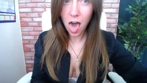 Snapshot of kelseykruz chatting on June 2026 08:01:01 AM KelseyKruz online show from June 2026 08:01:01 AM
