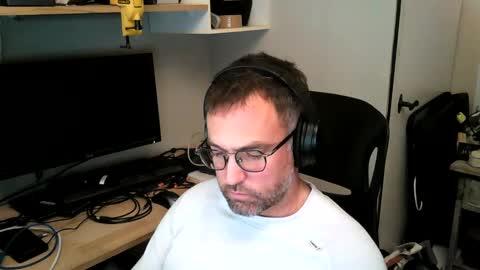 kelvin06133 online show from December 2024 10:59:02 PM