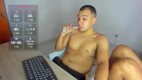 Snapshot of kelvin_hot276 chatting on March 2026 03:33:02 AM kelvin_hot276 online show from March 2026 03:33:02 AM