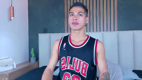   online show from February 2025 02:39:01 AM