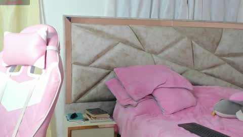 Snapshot of kendal_hot1 chatting on October 2025 10:41:02 PM Aleja3 online show from October 2025 10:41:02 PM