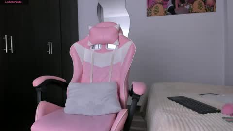 Aleja3 online show from April 2026 07:58:01 PM