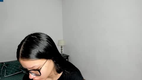 Kendal online show from November 2025 03:25:02 PM