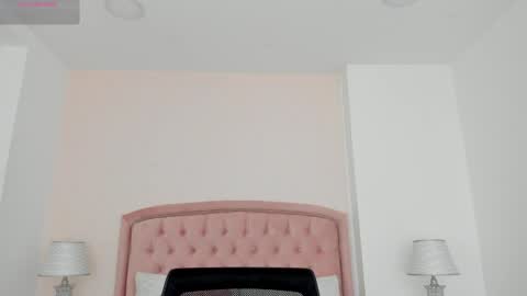 Kendall online show from November 2025 06:23:02 AM