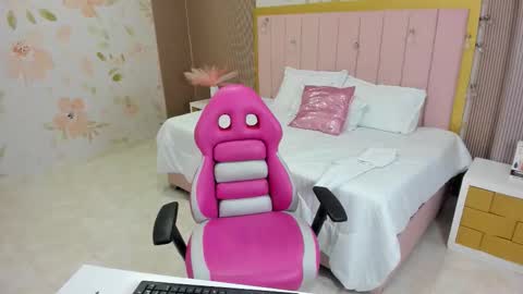 Kendall no Jenner  online show from December 2025 11:30:02 AM