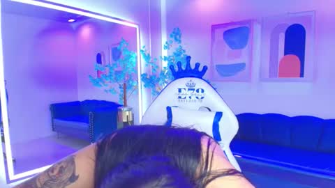 Snapshot of kendall_jhones chatting on January 2026 04:06:02 AM Kendall online show from January 2026 04:06:02 AM