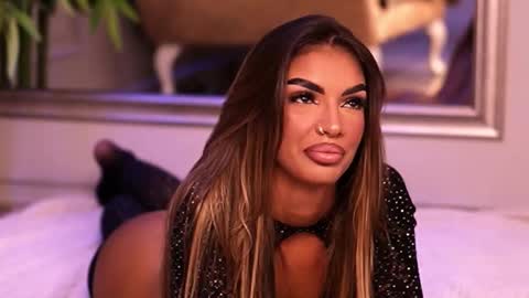 Kendal online show from September 2025 06:41:02 PM