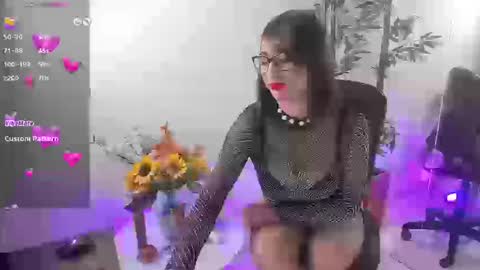 Kendall online show from September 2025 09:06:02 PM