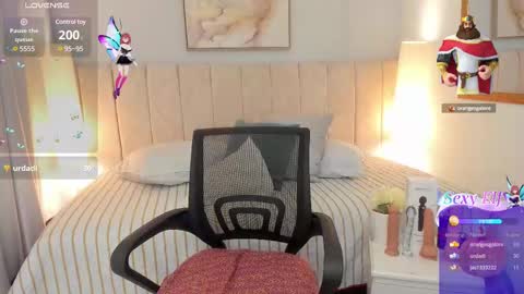 Kendall online show from February 2025 11:20:01 PM