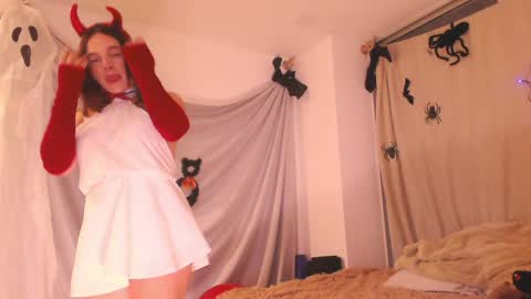 kendall online show from October 2025 11:18:01 PM