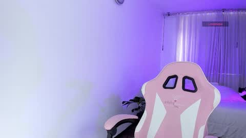 Snapshot of kendallwettt chatting on March 2026 07:16:02 PM Kendall online show from March 2026 07:16:02 PM