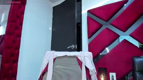 Kendra online show from November 2025 09:59:02 PM