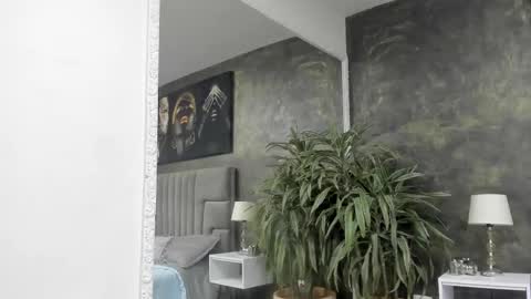 Kendra London online show from December 2025 01:07:01 PM