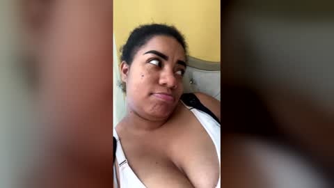 Mamasita online show from April 2026 04:03:01 PM