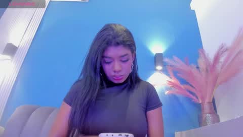 kendrachavez_ online show from April 2026 09:23:01 PM