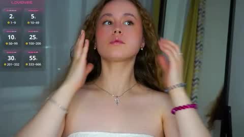 Kira online show from October 2025 06:31:01 PM