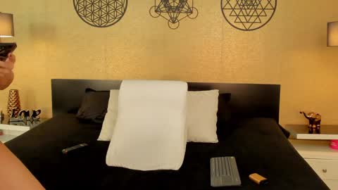 Snapshot of kendraleroy chatting on December 2024 10:47:01 PM KENDRA online show from December 2024 10:47:01 PM