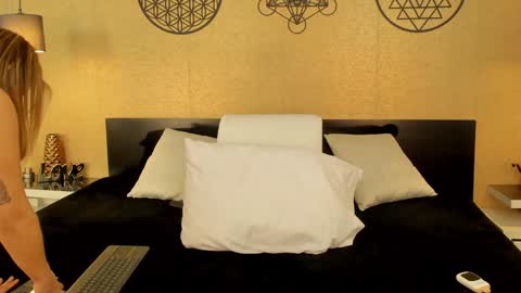 Snapshot of kendraleroy chatting on January 2025 04:34:02 AM KENDRA online show from January 2025 04:34:02 AM