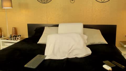 Snapshot of kendraleroy chatting on January 2025 07:41:02 PM KENDRA online show from January 2025 07:41:02 PM