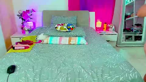 kendralove online show from October 2025 02:47:02 AM