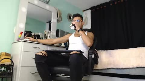 Chriss Morales online show from February 2025 11:37:02 PM