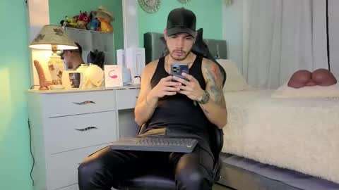 Chriss Morales online show from January 2026 12:58:01 AM