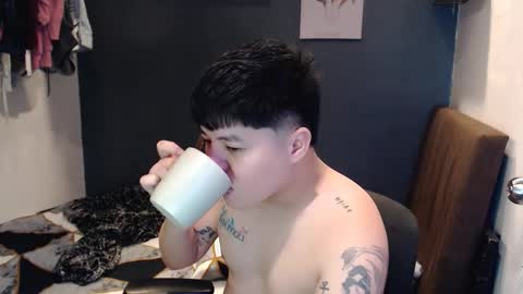 Snapshot of kenhotline911 chatting on December 2025 07:59:02 AM ken online show from December 2025 07:59:02 AM
