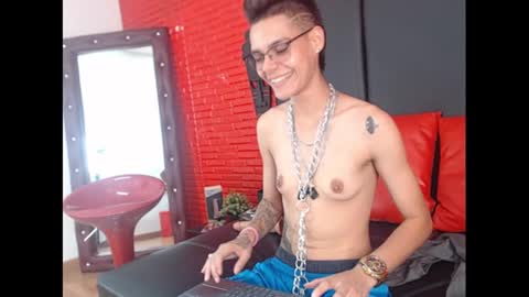 Snapshot of kenn_boy_ chatting on February 2025 07:00:01 PM kenn_boy_ online show from February 2025 07:00:01 PM