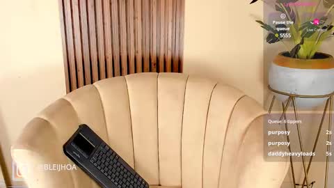 Keny Kitty  Onlyfans Kenayfoxx online show from December 2024 10:44:02 AM