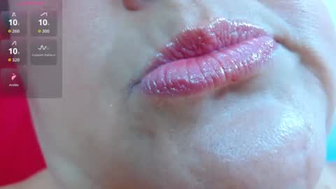 Snapshot of kerly_doll chatting on June 2026 05:23:01 PM K E R L Y online show from June 2026 05:23:01 PM