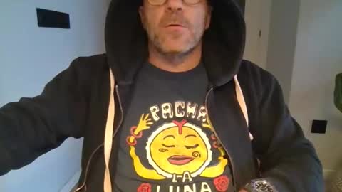 Snapshot of kermitgp3 chatting on December 2025 08:22:01 AM Anton online show from December 2025 08:22:01 AM