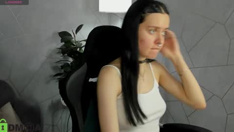 kessi_millis online show from February 2026 12:49:01 AM