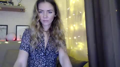 Snapshot of kessiecage chatting on December 2024 11:40:02 PM kessiecage online show from December 2024 11:40:02 PM