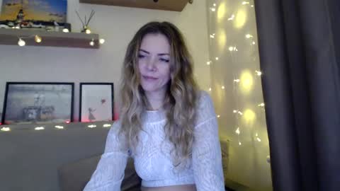 Snapshot of kessiecage chatting on December 2024 03:14:02 AM kessiecage online show from December 2024 03:14:02 AM