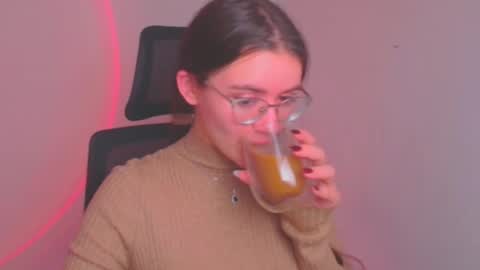 Ketrin online show from December 2024 12:44:02 PM