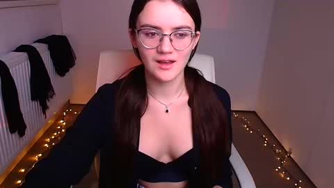 Ketrin online show from January 2025 09:58:01 PM