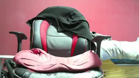 Snapshot of kev19922 chatting on December 2024 08:39:01 PM kev19922 online show from December 2024 08:39:01 PM