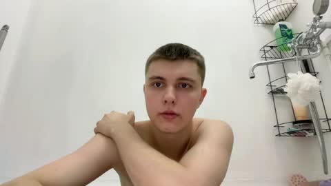 Snapshot of keviinx777 chatting on April 2026 10:27:01 AM Kevin online show from April 2026 10:27:01 AM