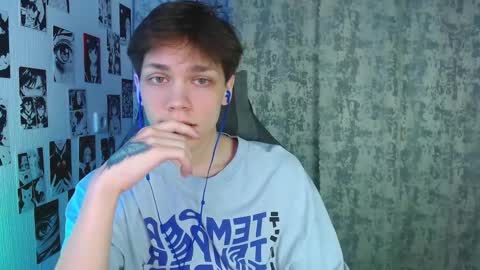 Kevin online show from October 2025 04:04:01 AM