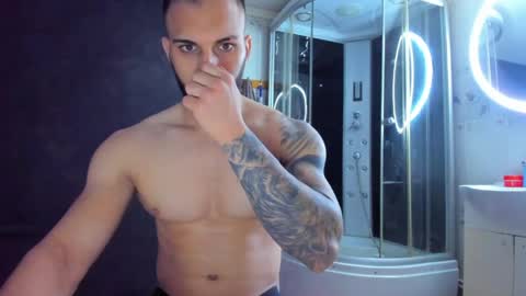 Snapshot of kevin_muscle1 chatting on April 2026 07:33:02 PM Kevin online show from April 2026 07:33:02 PM