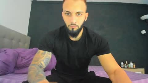 Snapshot of kevin_muscle1 chatting on April 2026 08:47:01 AM Kevin online show from April 2026 08:47:01 AM