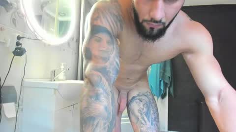 Snapshot of kevin_muscle1 chatting on May 2026 11:28:02 AM Kevin online show from May 2026 11:28:02 AM
