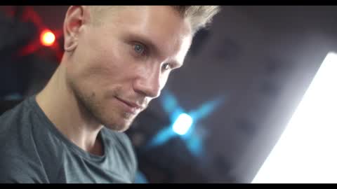 Kev online show from December 2024 10:40:01 PM