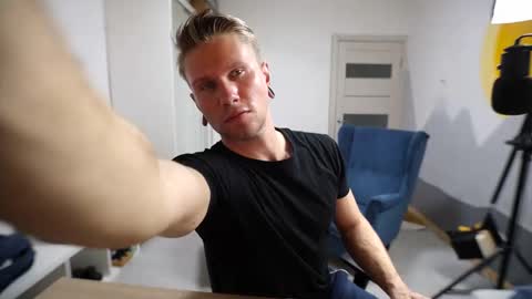 Kev online show from October 2025 12:24:01 PM