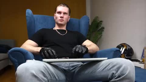 Kev online show from November 2025 05:22:01 PM