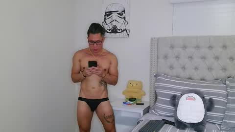 Snapshot of kevinkham chatting on October 2025 11:38:01 PM kevinkham online show from October 2025 11:38:01 PM